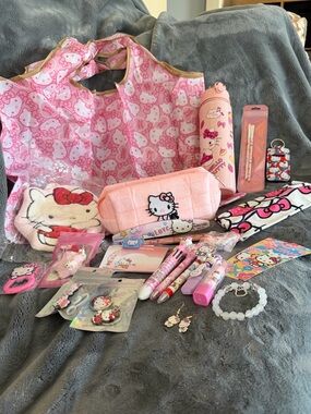 🩷Hello Kitty Foldable Shopper Tote Bag and Accessories Set - Over 20 Items